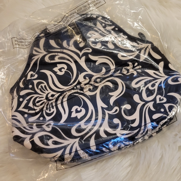 Built Gourmet Get Away Lunch Tote - black & white - Picture 3 of 11